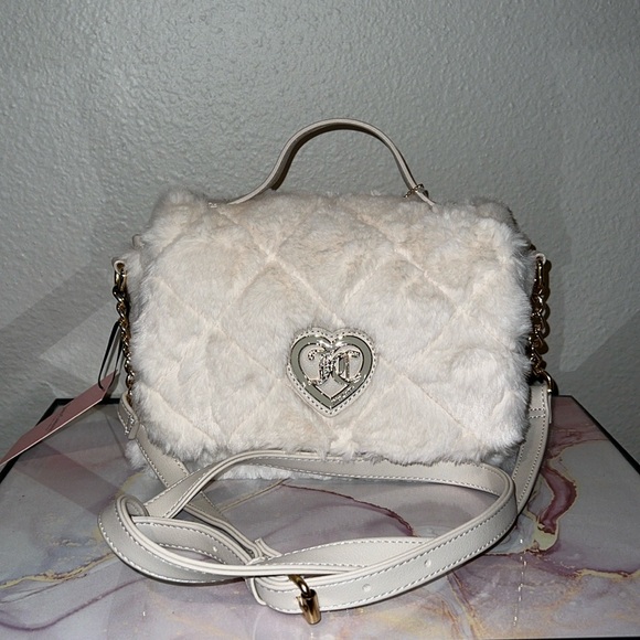 JUICY COUTURE Let’s Get Cozy Crossbody8Hx10Win-Angel Color - Picture 16 of 16
